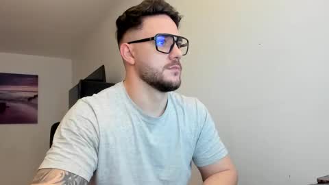 Snapshot of master_alexxxander chatting on 5, 12, 2025 Alex online show from 5, 12, 2025