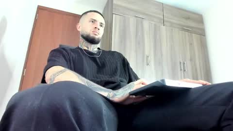 Snapshot of master_steven_01 chatting on 10, 11, 2025 steven online show from 10, 11, 2025