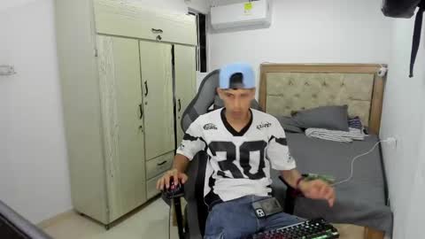 Snapshot of masteralda09 chatting on 19, 5, 2026 Alpha junior online show from 19, 5, 2026