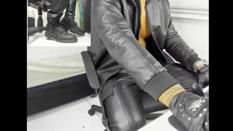 mastercash_leather online show from 22, 12, 2025