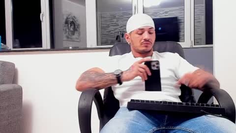 Snapshot of masterchris12 chatting on 11, 12, 2024 masterchris12 online show from 11, 12, 2024