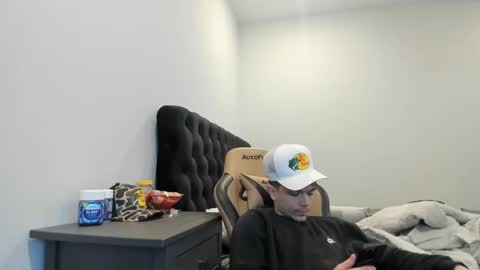 Snapshot of masterjizz1_0 chatting on 17, 12, 2024 masterjizz1_0 online show from 17, 12, 2024