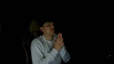 Snapshot of masterjizz1_0 chatting on 31, 10, 2025 masterjizz1_0 online show from 31, 10, 2025