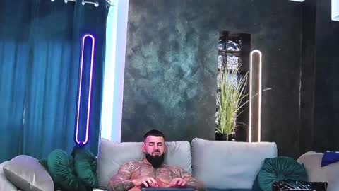 masterkingofmuscle online show from 8, 1, 2025