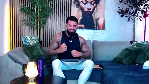 Snapshot of masterkingofmuscle chatting on 13, 5, 2026 masterkingofmuscle online show from 13, 5, 2026