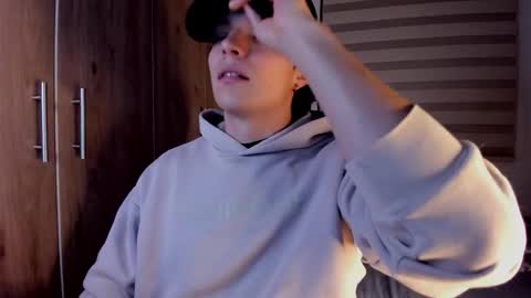 Snapshot of mastrangelo_x chatting on 6, 3, 2026 mastrangelo_x online show from 6, 3, 2026