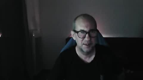 Snapshot of mat11efou chatting on 17, 10, 2025 mat11efou online show from 17, 10, 2025