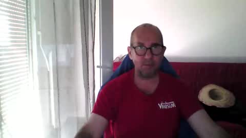 Snapshot of mat11efou chatting on 18, 10, 2025 mat11efou online show from 18, 10, 2025