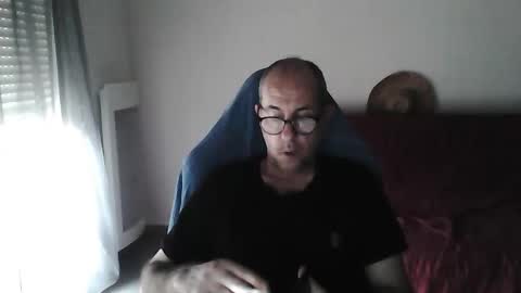 mat11efou online show from 4, 12, 2025