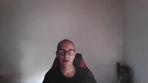 Snapshot of mat11efou chatting on 18, 4, 2026 mat11efou online show from 18, 4, 2026