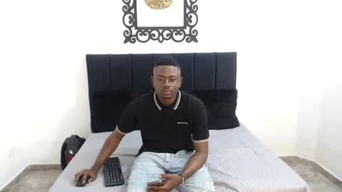 Snapshot of mateo_derek chatting on 22, 4, 2026 online show from 22, 4, 2026