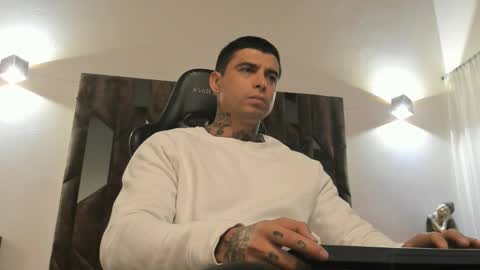 Snapshot of mateo_dilucajs1 chatting on 19, 11, 2025 mateo_dilucajs1 online show from 19, 11, 2025