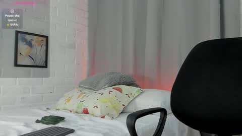 Snapshot of mateo_hunter chatting on 7, 1, 2026 MATEO HUNTER online show from 7, 1, 2026