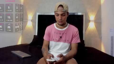 Snapshot of mateo_nick chatting on 2, 11, 2025 Mateo and Noah online show from 2, 11, 2025