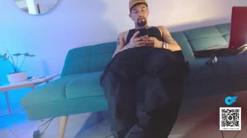 STRURIBE ON INSTAGRAM online show from 27, 10, 2025