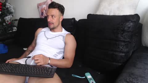 ..................................................................................................onlyfans i am mathew online show from 13, 12, 2024