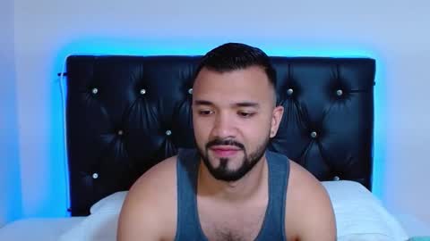 mathewhot3 online show from 8, 1, 2026