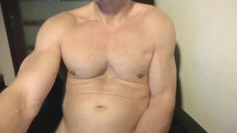 Snapshot of matiasmartin2030 chatting on 22, 7, 2026 MatiasMatureMuscle online show from 22, 7, 2026