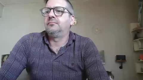 Snapshot of matrike1 chatting on 16, 4, 2026 matrike1 online show from 16, 4, 2026