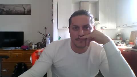 Snapshot of matteushh87 chatting on 4, 2, 2025 matteushh87 online show from 4, 2, 2025