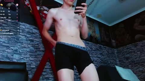 Snapshot of matthewboy_ chatting on 7, 3, 2025 MatthewBoy online show from 7, 3, 2025