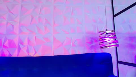 TATIANA  AND ROUS online show from 13, 1, 2026