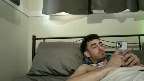 Snapshot of mattsroom123 chatting on 5, 3, 2025 mattsroom123 online show from 5, 3, 2025