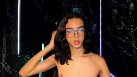 Snapshot of mattthompsonn chatting on 28, 1, 2025 Matt online show from 28, 1, 2025