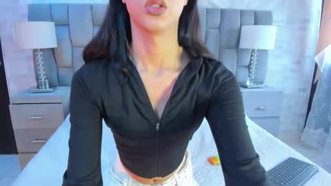 Snapshot of mattthompsonn chatting on 6, 11, 2025 Matt online show from 6, 11, 2025