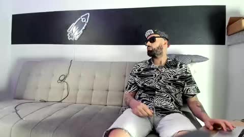 Snapshot of mattxfeet chatting on 4, 2, 2025 Matt online show from 4, 2, 2025