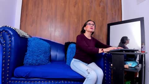 Snapshot of mature_beautiful chatting on 15, 1, 2025 Lucy online show from 15, 1, 2025