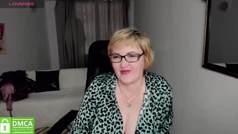 Lana online show from 3, 1, 2025