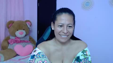 Snapshot of mature_martina_ chatting on 28, 1, 2025 Martina online show from 28, 1, 2025