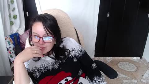 Snapshot of mature_wolf chatting on 17, 12, 2024 Sonia online show from 17, 12, 2024