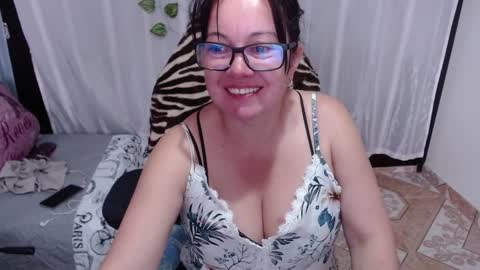Snapshot of mature_wolf chatting on 5, 2, 2025 Sonia online show from 5, 2, 2025