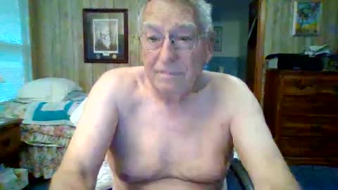 Snapshot of maturecouple1954 chatting on 5, 12, 2025 SXECPL55 at G mail Dot Com online show from 5, 12, 2025