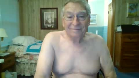 Snapshot of maturecouple1954 chatting on 11, 2, 2026 SXECPL55 at G mail Dot Com online show from 11, 2, 2026