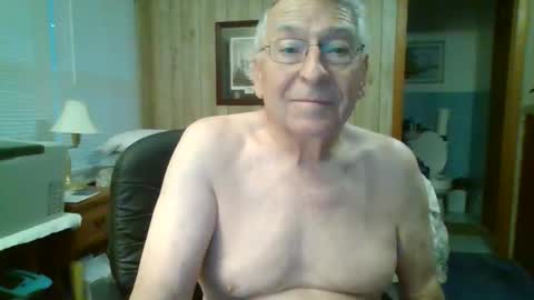 Snapshot of maturecouple1954 chatting on 20, 3, 2026 SXECPL55 at G mail Dot Com online show from 20, 3, 2026