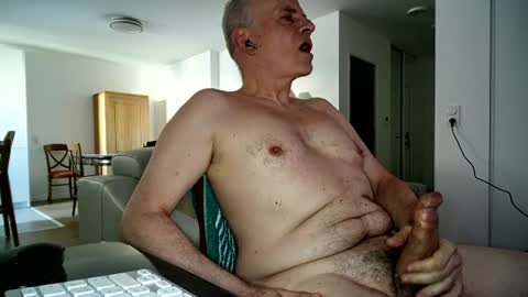 Snapshot of maturehotman chatting on 25, 6, 2026 maturehotman online show from 25, 6, 2026