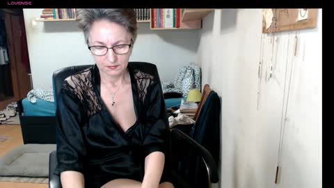 maturekate online show from 19, 9, 2025