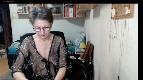 maturekate online show from 23, 9, 2025