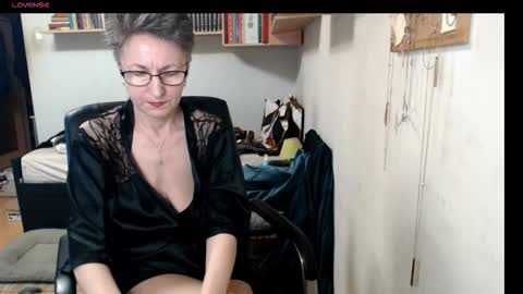 maturekate online show from 13, 10, 2025