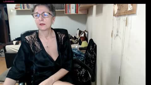 maturekate online show from 17, 10, 2025