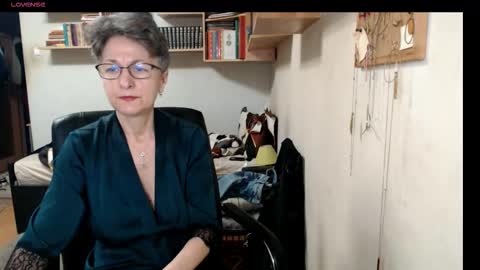 maturekate online show from 19, 10, 2025