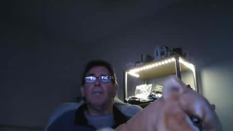 Snapshot of maturewisdom61 chatting on 15, 1, 2025 maturewisdom61 online show from 15, 1, 2025