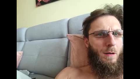 Snapshot of matuschko chatting on 8, 11, 2025 Matuschko online show from 8, 11, 2025