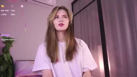 Snapshot of maudhaskell chatting on 29, 10, 2025 Lily online show from 29, 10, 2025