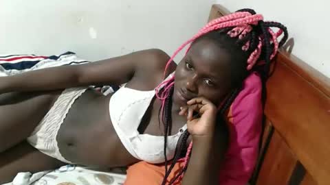 Snapshot of maui_001 chatting on 22, 10, 2025 moh online show from 22, 10, 2025