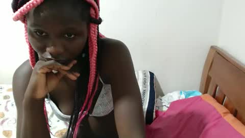 Snapshot of maui_001 chatting on 23, 10, 2025 moh online show from 23, 10, 2025