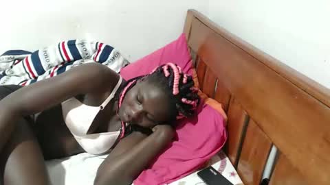 Snapshot of maui_001 chatting on 27, 10, 2025 moh online show from 27, 10, 2025